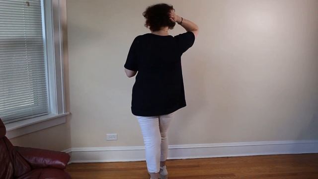 Вязаное изделие которое не помещается в игольницу машины. Показ готового изделия. смотреть онлайн