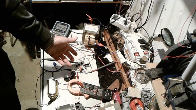 ТРАНСФОРМАТОР ОТ МИКРОВОЛНОВОЙ ПЕЧИ 10 В. ПОСТОЯННОГО ТОКА смотреть онлайн