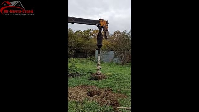 #2 Бурим и заливаем сваи  под строительство дома. Дом от застройщика.