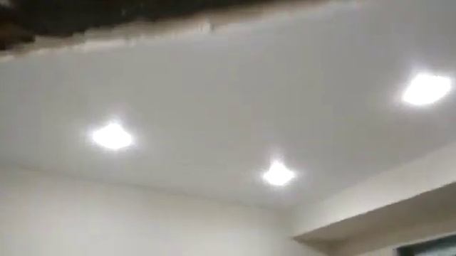 Натяжные потолки в Таун хаусе Санкт-Петербург смотреть онлайн