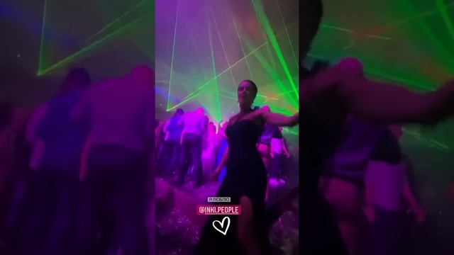 Злата Огневич и Макс Тарапата празднуют вместе новый год! Холостячка 2021 уже не холостячка? смотреть онлайн