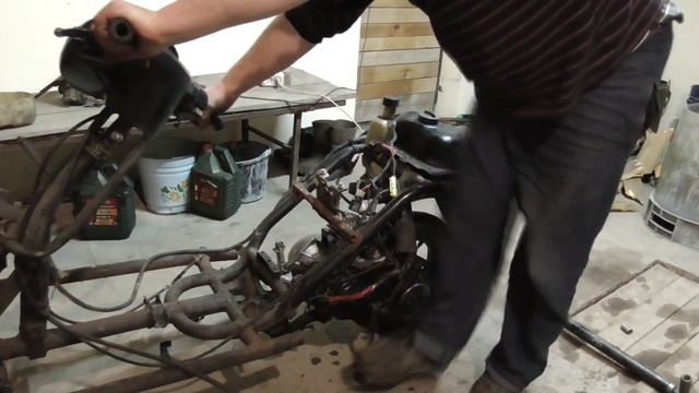 Трайк из СКУТЕРА. Заводим МОНСТРА . Подготовка к покатухам Часть 1 смотреть онлайн