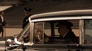 Сцена из фильма «Крестный отец» (1972). Пример параллельного монтажа.