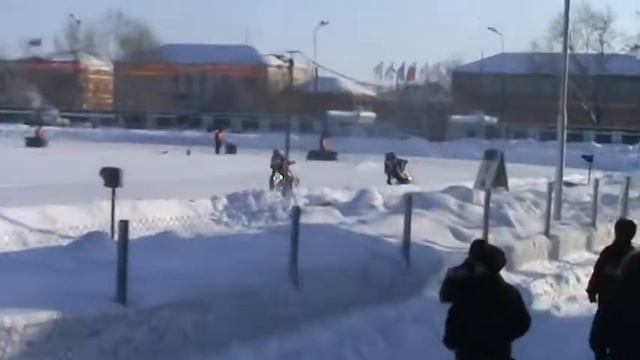 мотогонки на льду Первенство России среди юниоров 12 02 2011г Шадринск 9й заезд смотреть онлайн