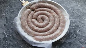 Домашняя колбаса из свинины и курицы