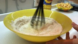 Шарлотка с яблоками на желтках и сметане Простой рецепт вкусной шарлотки
