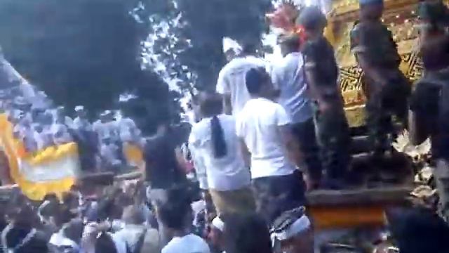 Церемония кремации короля. Бали. Индонезия. смотреть онлайн