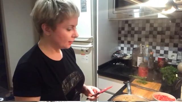 Как приготовить осьминога / Осьминог в вине / Рецепты с осьминогом