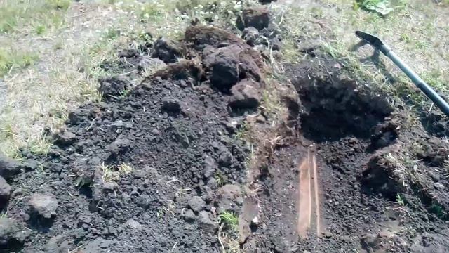 Металлокоп в деревне, вдоль огородов. смотреть онлайн