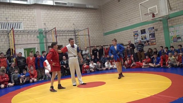 Обертий Антон - Гончарук Саша. - 46 кг. Чемпионат КДЮСШ-14 по самбо . 25 февраля 2018. смотреть онлайн