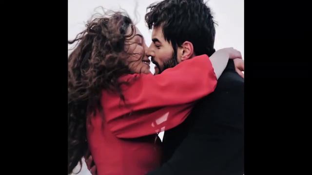 Akın Akınözü y Ebru Şahin las estrellas de la serie Hercai!