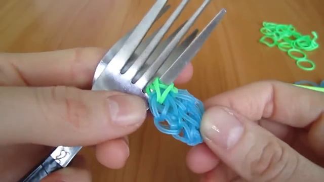 Плетение из резинок. Браслет с БОЛЬШИМ цветком смотреть онлайн