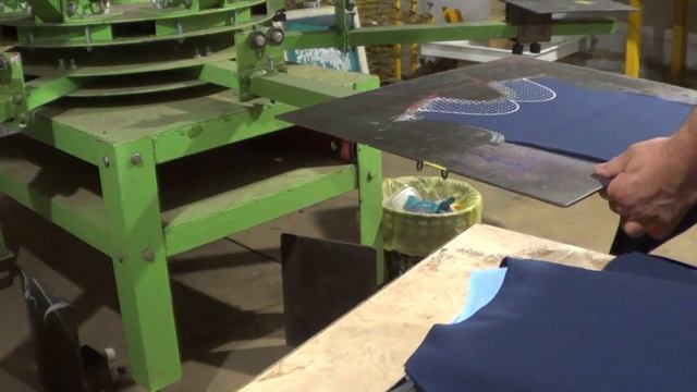 Шелкография в Череповце: puff-эффект или "эффект вспенивающейся краски".