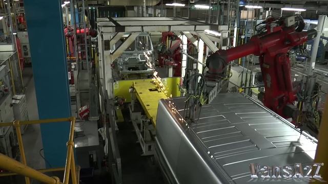 Vauxhall Vivaro - IBC Luton 900,000 Production Milestone смотреть онлайн