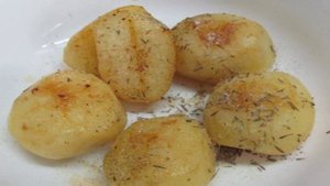 Запеченное мясо с картофелем в мультиварке