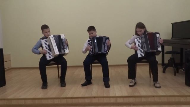 Трио "НасТроение". С. Гардейчик "Вечерний хоровод". смотреть онлайн