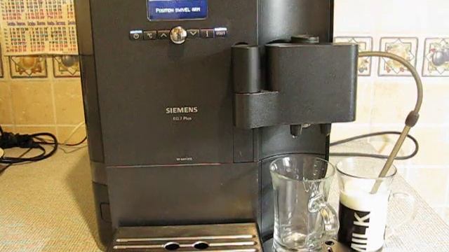 MVI 6728 Как приготовить макиято на кофемашине Siemens EQ7 смотреть онлайн