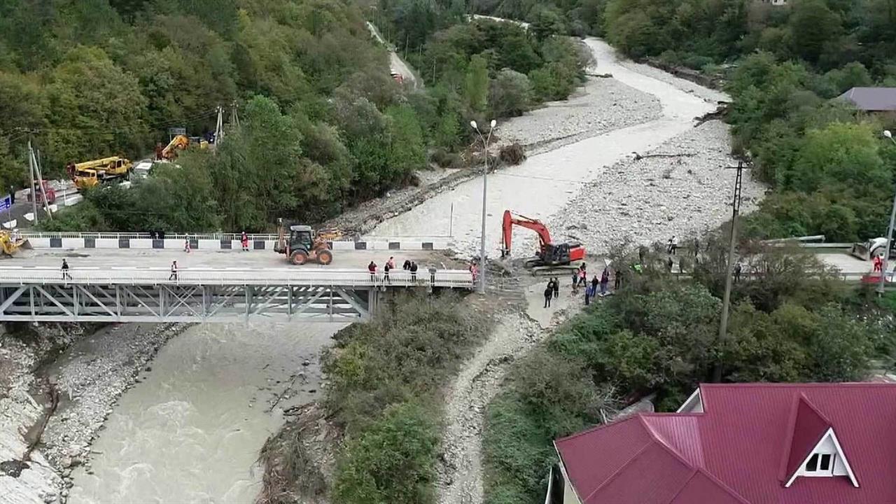 В Краснодарском крае восстановили автомобильное и железнодорожное движение после наводнения