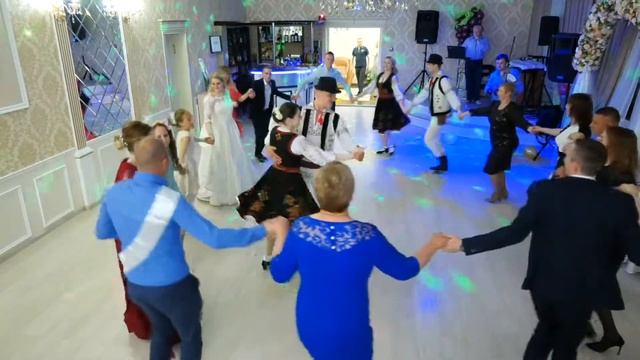 музыканты на молдавские свадьбы , юбилеи и др. торжества. молдавская свадьба. музыка на куматрию смотреть онлайн