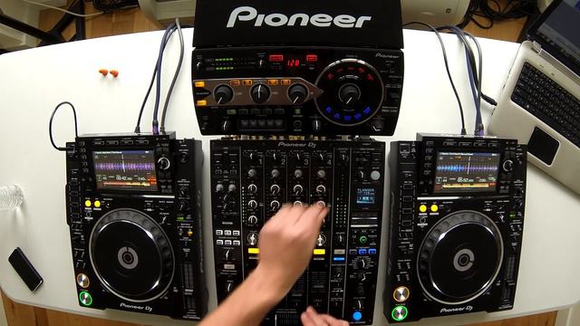 Genya M - Jackin, House mix may 13th '16, Pioneer cdj 2000nxs2, djm 900nxs2, rmx 1000 смотреть онлайн