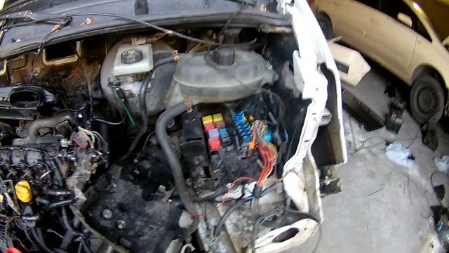 Renault Trafic 1.9 не заводится поиск причины компьютерная диагностика Renault CAN Clip смотреть онлайн