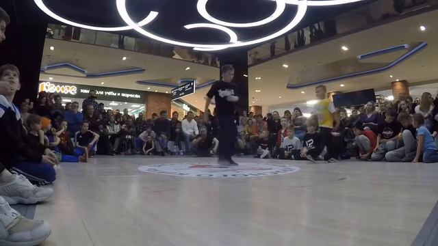 Малыш Ник vs Boomer / TOP 8 Kids смотреть онлайн