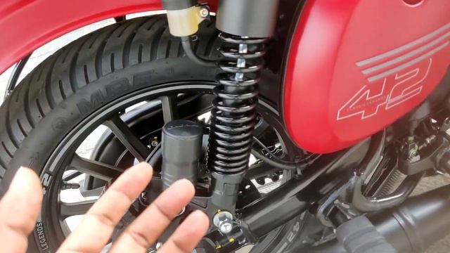 Jawa 42 V2.1 Launch in Hyderabad || on road Price смотреть онлайн