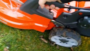 Husqvarna LC353V lightest, best petrol mower