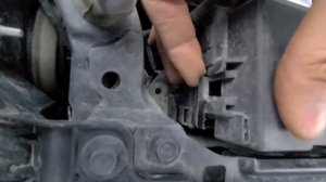 Ford Escape - STARTER FUSE & RELAY LOCATION (2008 - 2012)