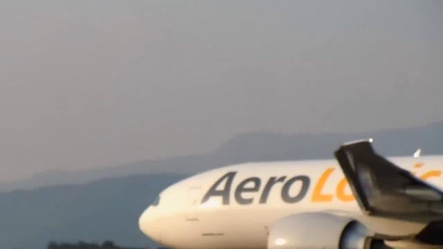 Aerologic Boeing777F D-AALF takeoff in BGY Orio al Serio - GE90 engines смотреть онлайн