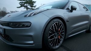 Zeekr 001 в матовой плёнке.