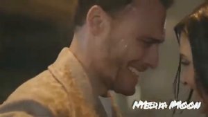 А музыка играет громко