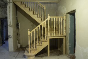 Изготовление лестницы в неудобный проем