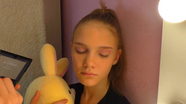 Накрасила Подругу ? Макияж  На КАРАНТИНЕ ? Играем Визажист и Клиент