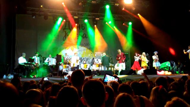 Олег Скрипка і оркестр Либідь - Черемшина (день Києва 28.05.2016) смотреть онлайн