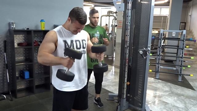 МЕГА БЕЛКОВЫЙ КОКТЕЙЛЬ НА МАССУ/ТРЕНИРОВКА РУК смотреть онлайн