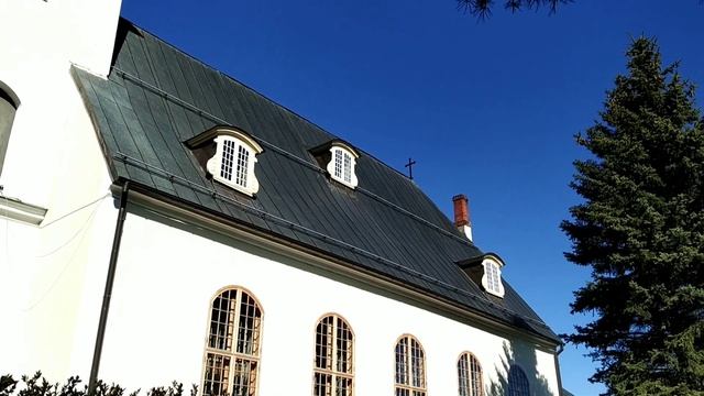 Лютеранская кирха. Самая древняя церковь в округе. Biķeru Svētās Katrīnas luteriskā baznīca.
