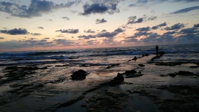 РЫБАЛКА В ИЗРАИЛЕ. РЫБАЛКА НА КАЛЬМАРА. ноябрь 2020 смотреть онлайн