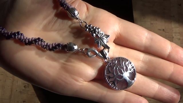 Украшения и поделки из бусин и бисера. смотреть онлайн