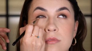 Макияж для нависшего века