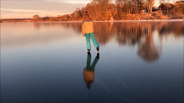 На коньках по Волге :) смотреть онлайн