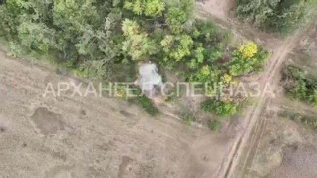 Российские военные скидывают гранаты с коптеров на Южном фронте..mp4 смотреть онлайн