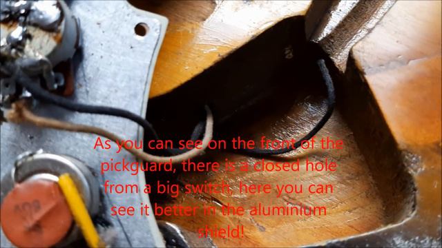 My 1962 Fender Stratocaster on the workbench - inside and outsight смотреть онлайн