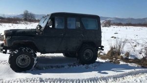 Бессмертный УАЗ 469 на Военных мостах