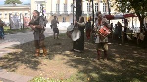 Музыкальное выступление. Игра на волынке. Времена и эпохи.