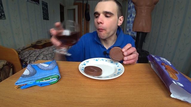 МУКБАНГ АСМР ШОКОЛАДНЫЕ ВАФЛИ - Milka / ПЕРВЫЙ РАЗ ЕМ / и КОФЕ / ДЕСЕРТ / EATING ASMR Mukbang смотреть онлайн