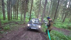 Кроссоверы Renault Duster и Chevrolet NIVA на жёстком бездорожье!