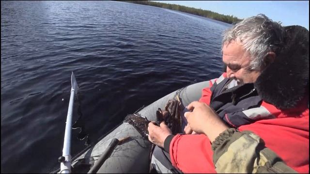 КАРЕЛИЯ. Рыбалка на не большом озере. Сети и самоловки 24.05.22.года. смотреть онлайн