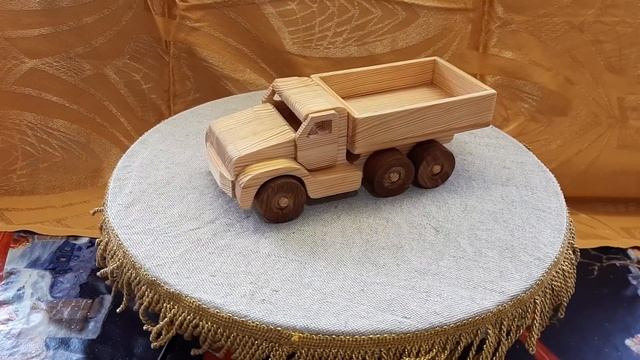Игрушки из дерева. Своими руками. Грузовичок 1 смотреть онлайн