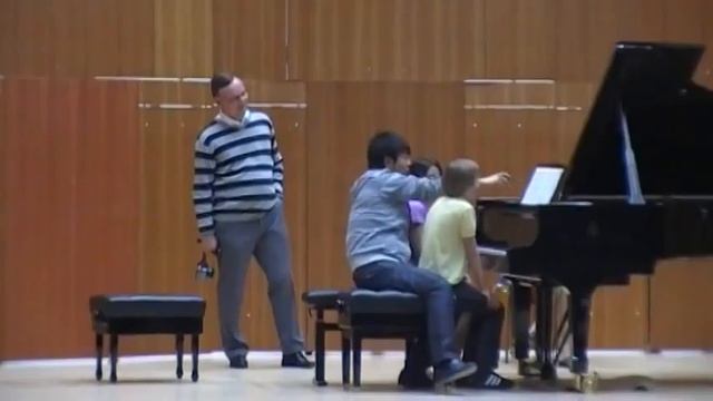 48 - Lang Lang teaches foundation's students ( rehearsal ) in Duisburg Germany . part 4 of 14.mp4